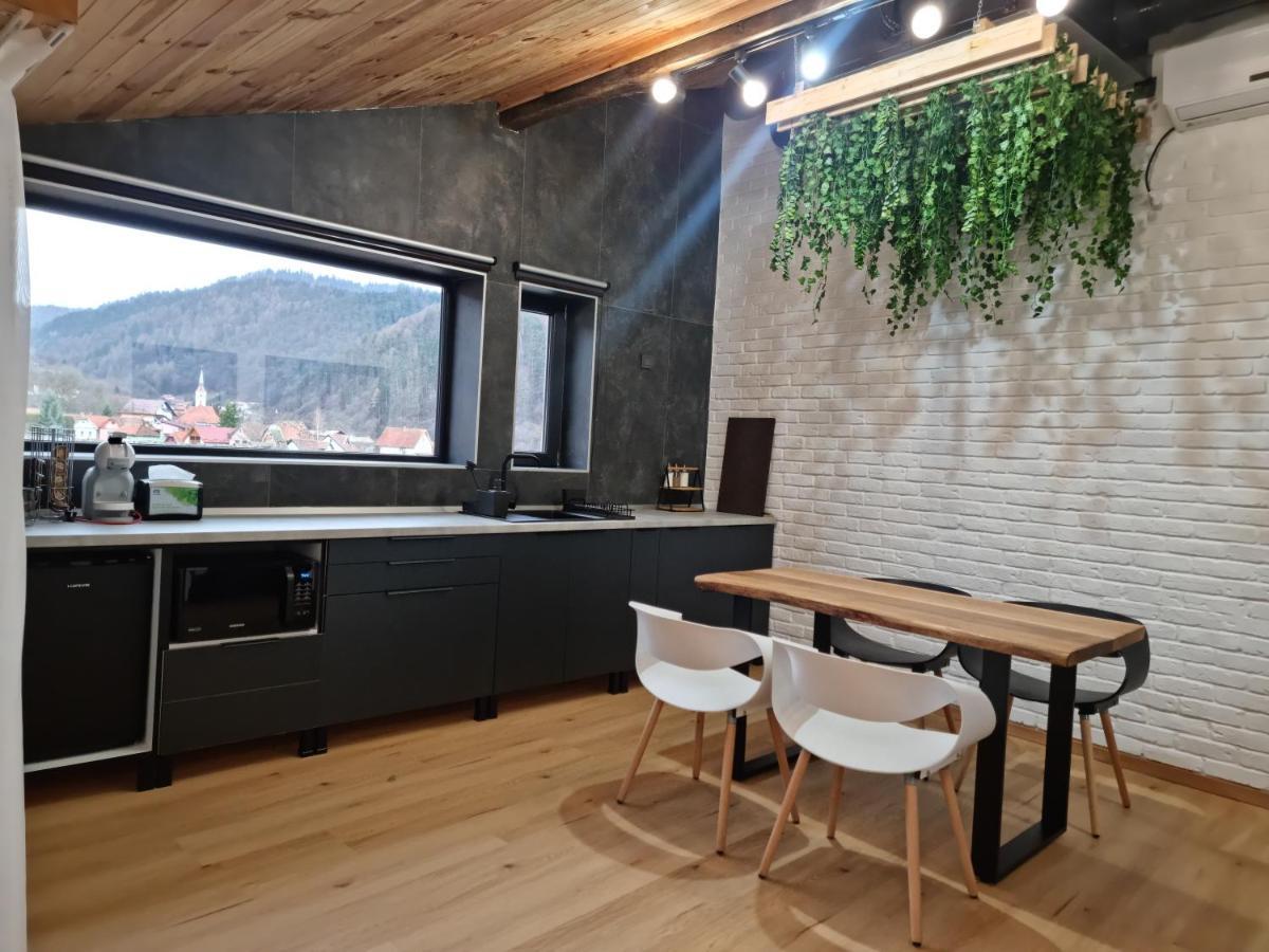 Casa Chiper - Attic Apartment With View 브라쇼브 외부 사진