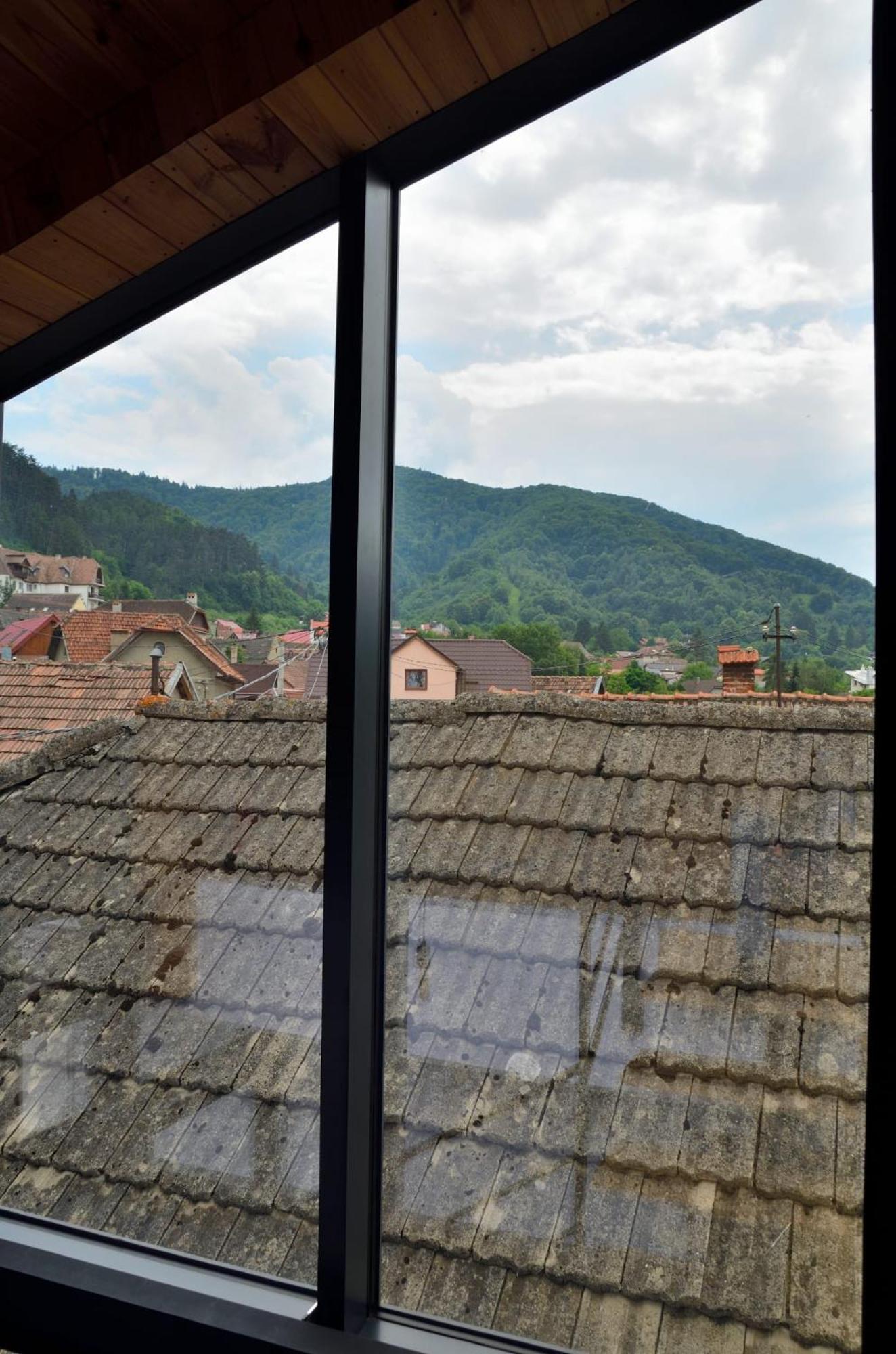 Casa Chiper - Attic Apartment With View 브라쇼브 외부 사진